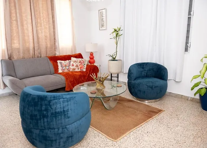 Cozy Home Close To Beaches